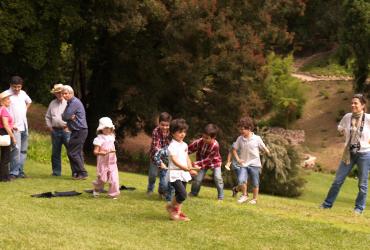 Picnic in front of Monserrate Park Palace